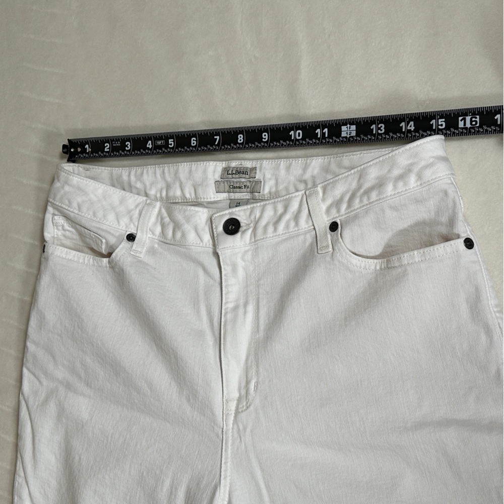 L.L. Bean Women’s Classic White Jeans Size 14 - Picture 7 of 9